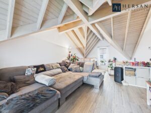 Wohnzimmer DG