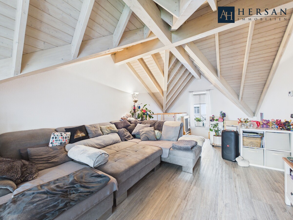 Wohnzimmer DG