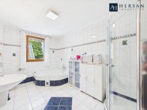 Badezimmer I