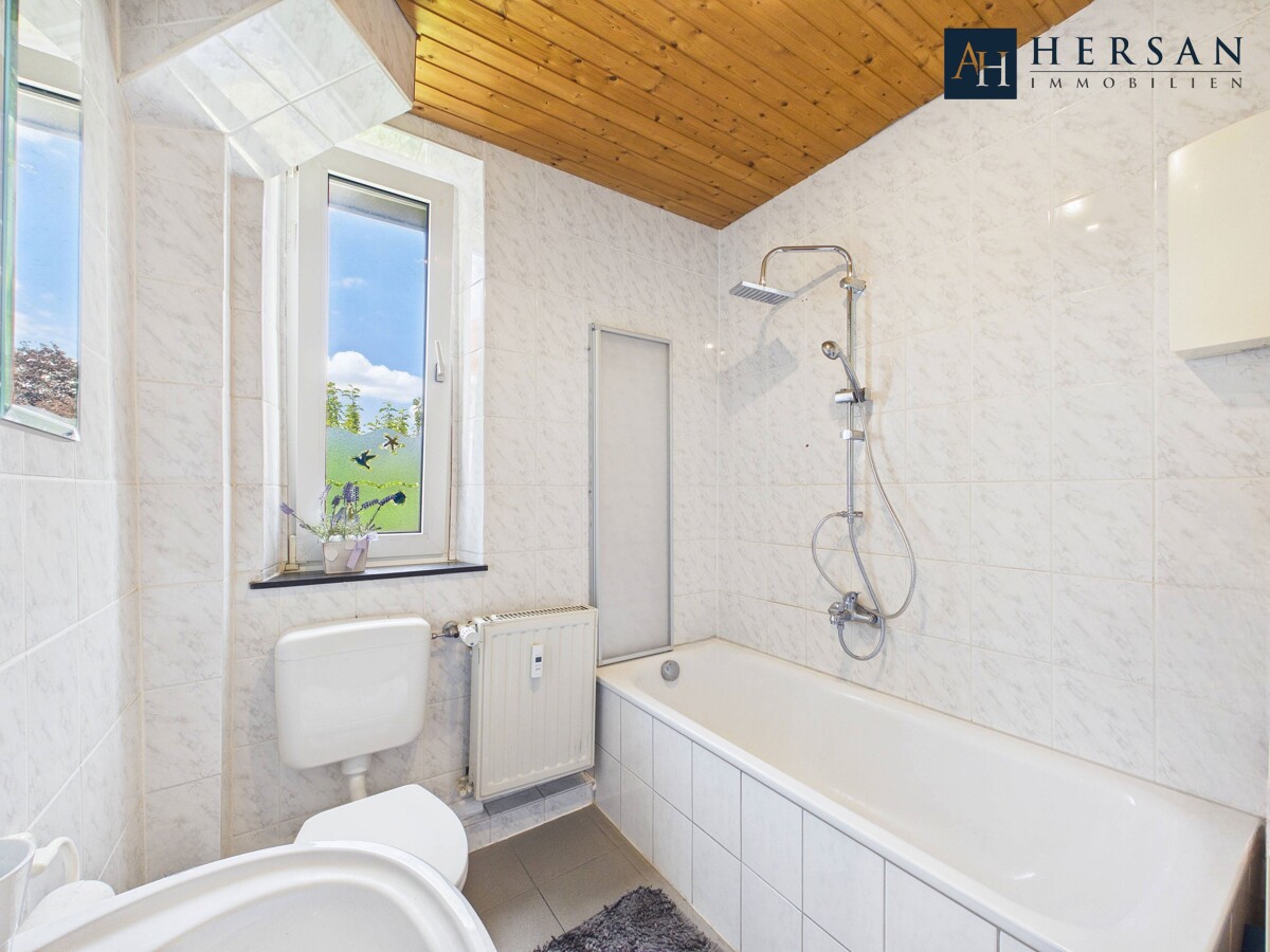 Badezimmer 1.OG