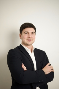 Herr Vladislav Larionov